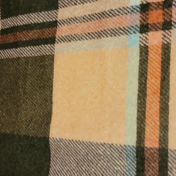 HAWALILI plaid Button-down Long-sleeve Shirt - Picture 9 of 9